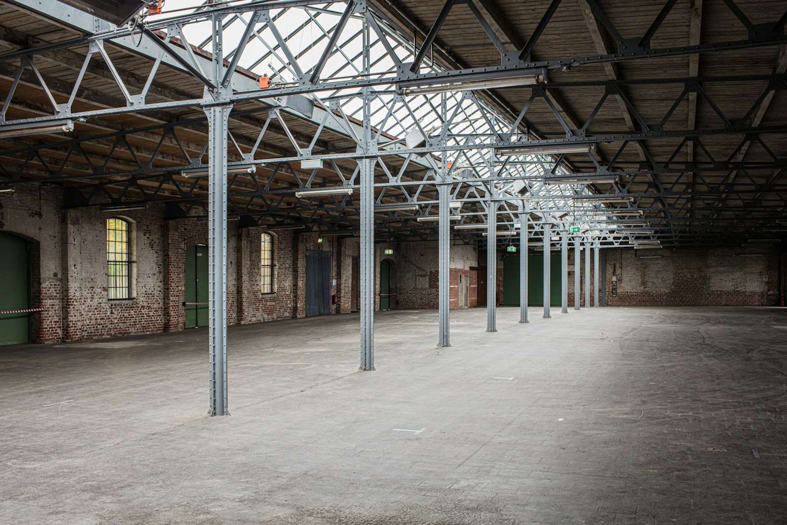 Industrial flex space warehouse showcasing SpanVor property analytics
